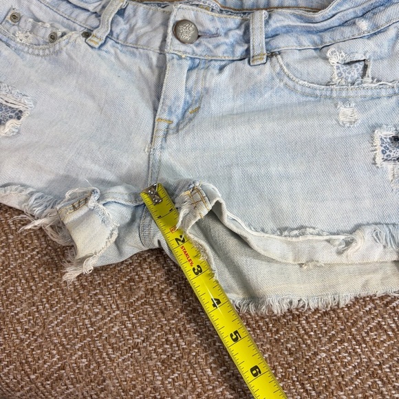 Vtg American Eagle Shorts Womens 2 Shortie Cut Off Low Rise Distressed Y2KPreppy - Picture 8 of 8